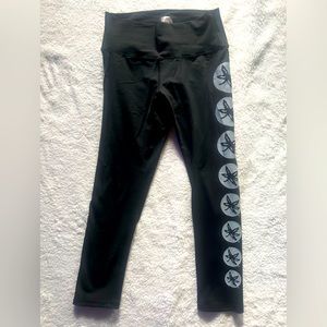 Campus Classic Ohio State black leggings. Size large